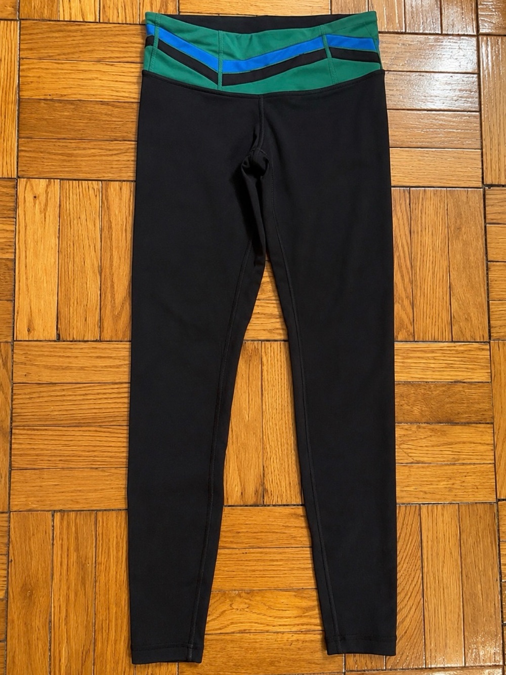 Lululemon Black Leggings Green Blue Colorblock Waistband Size 6
